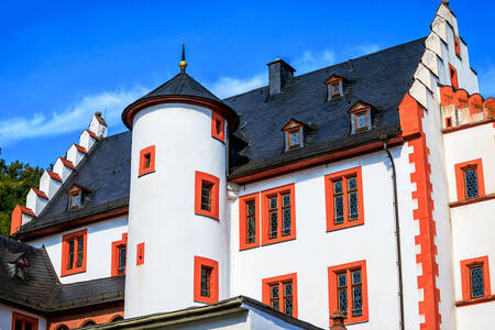 A Huttenschloss kastély homlokzata Bad Sodenben