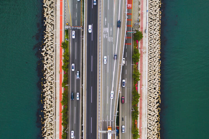 Top view of the bridge with cars