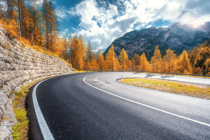 Winding mountain road