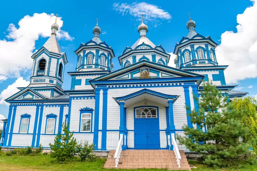 Церковь Трех Святителей