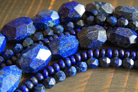 Faceted lapis lazuli beads