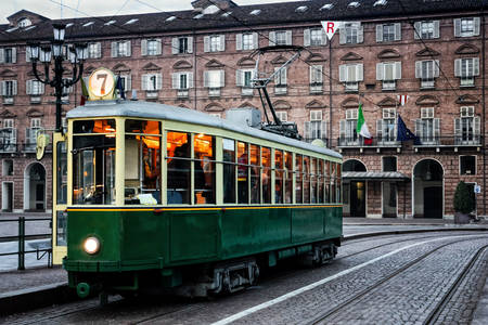 Gammal spårvagn i Turin