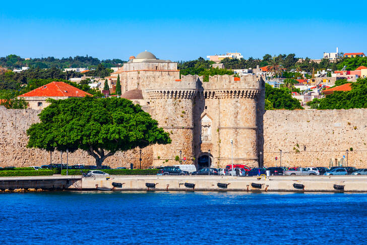 Murs et portes de la ville de Rhodes