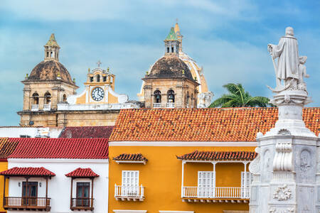 Casas e iglesia en Cartagena
