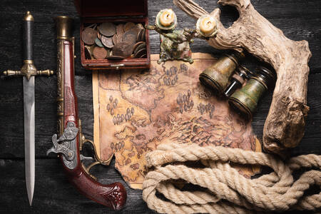 Carte au trésor de pirate antique et mousquet