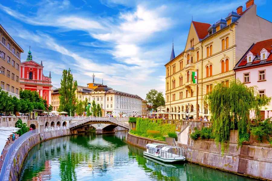 Kolmoissilta Ljubljanica-joen yli
