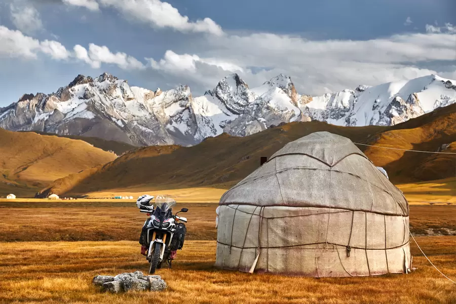 Yurt in een bergdal