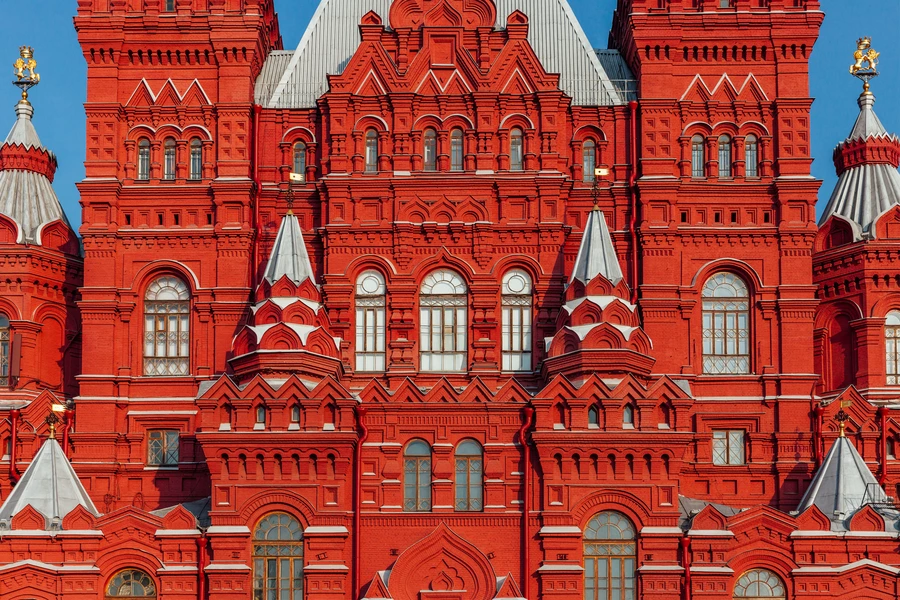 Fasad av det statliga historiska museet i Moskva
