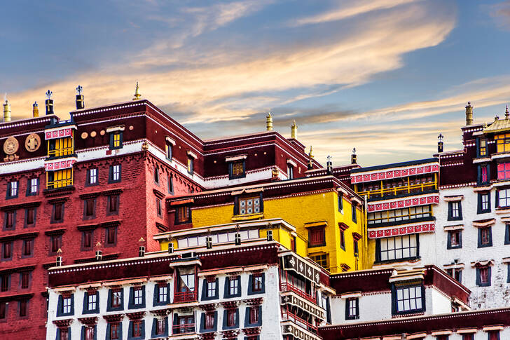 Palác Potála, Lhasa