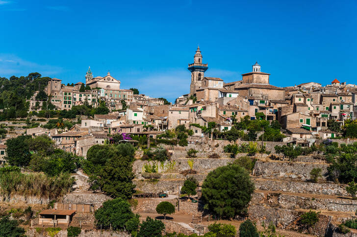 Uitzicht op de stad Valldemossa