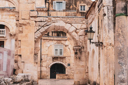 El patio del Palacio de Diocleciano en Split