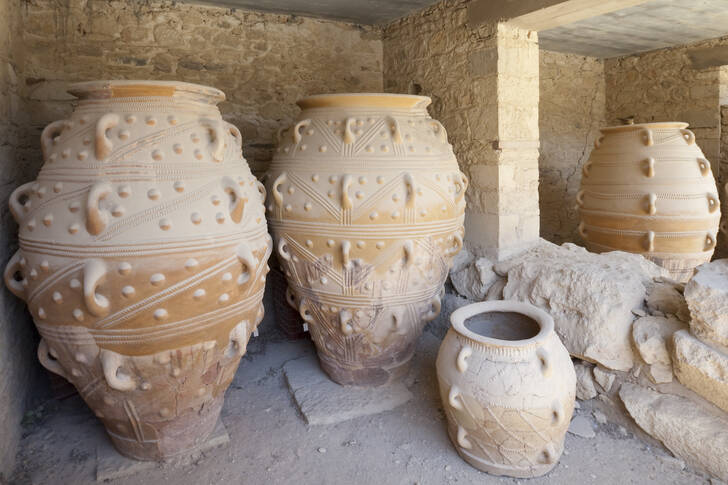 Jugs from the Palace of Knossos