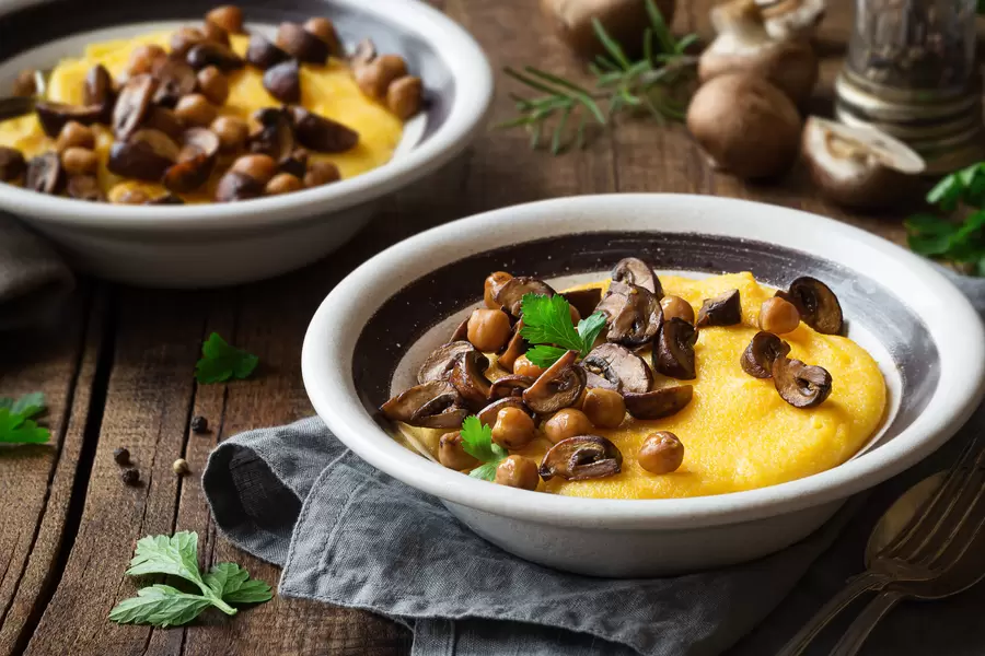 Polenta sienillä