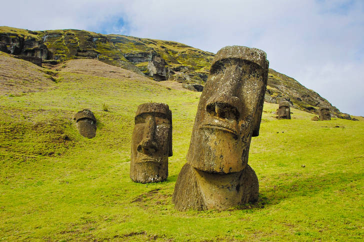 Statues Moai