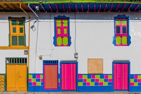 Красочные домики Сан-Феликса