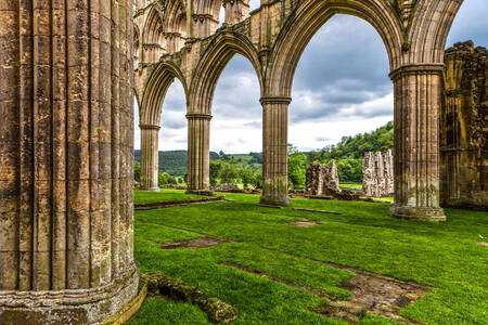 Ruinerna av Rivaud Abbey