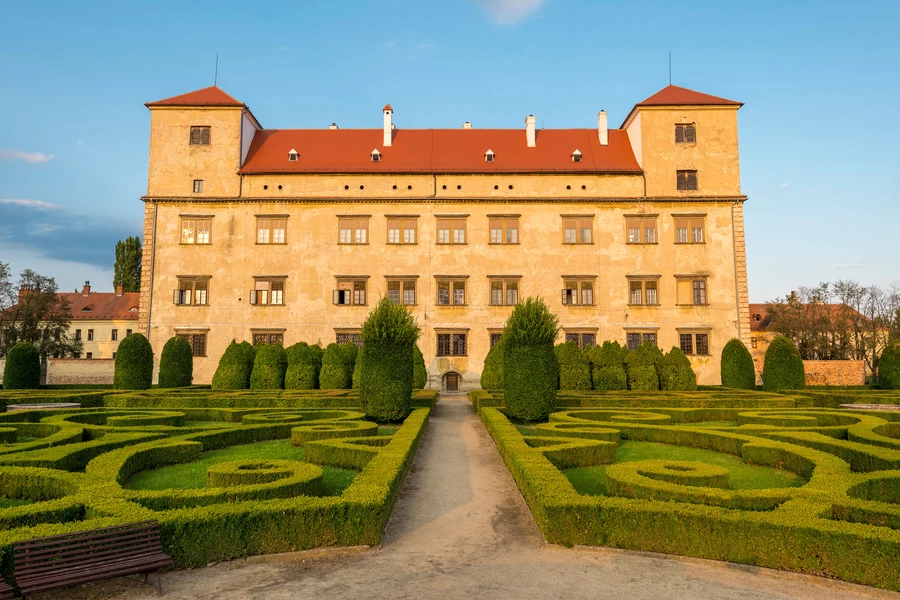 Dvorac Bucovice