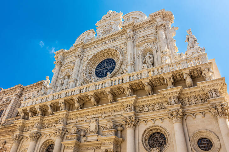 Fasad av basilikan Santa Croce i Lecce