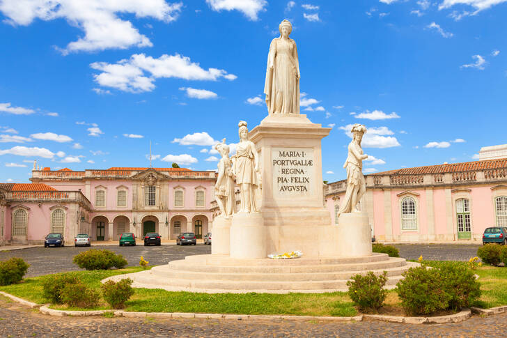 Monument kuninganna Maria I-le, Queluz