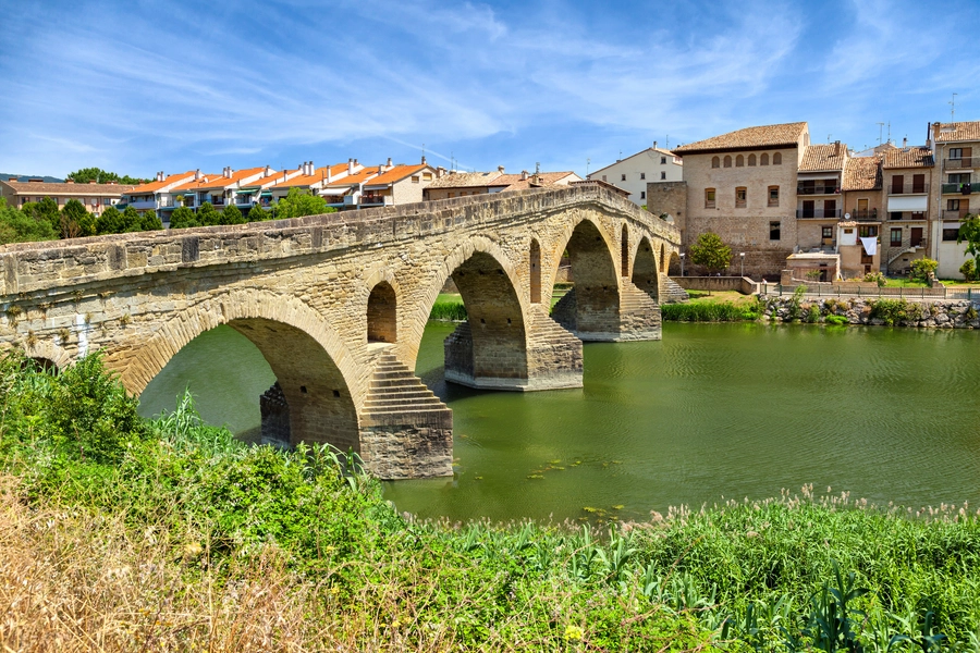 Romeinse brug over de rivier de Arga in Puente la Reina