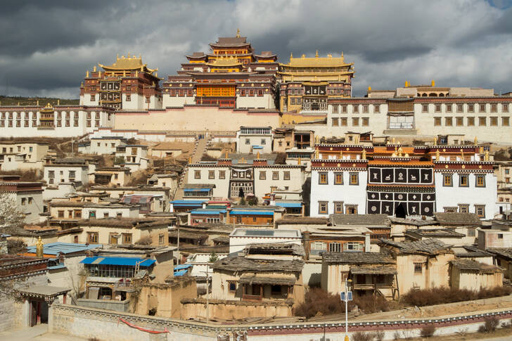 Houses in Shangri-La County