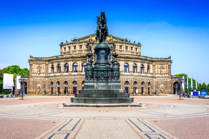 Semperoperaen, Dresden