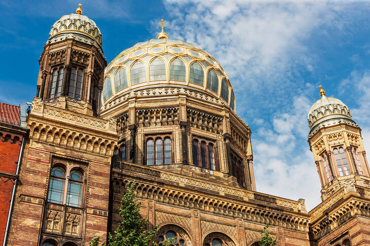 Berlin'de yeni sinagog