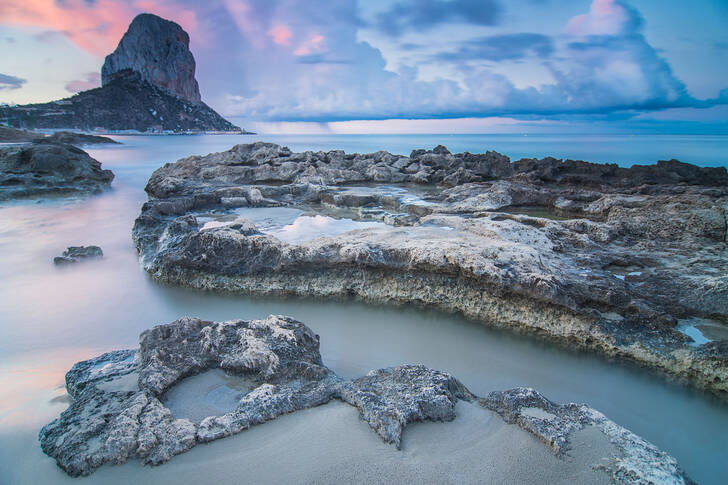 Pohled na skálu Ifach v Calpe